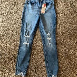 Levi’s High-Rise Skinny Jeans